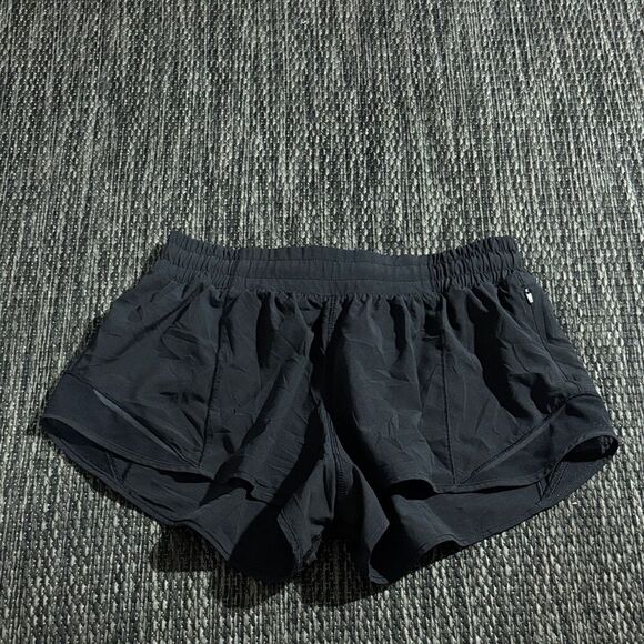 Lululemon hotty hot short - Picture 1 of 4